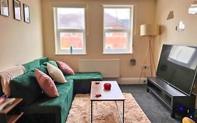 Charming Flat In Central Bristol